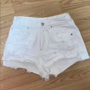 white pull & bear distressed shorts